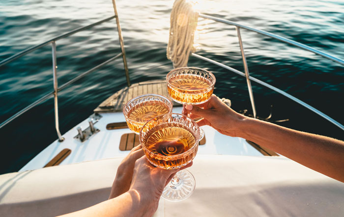 drinxhub yachting services